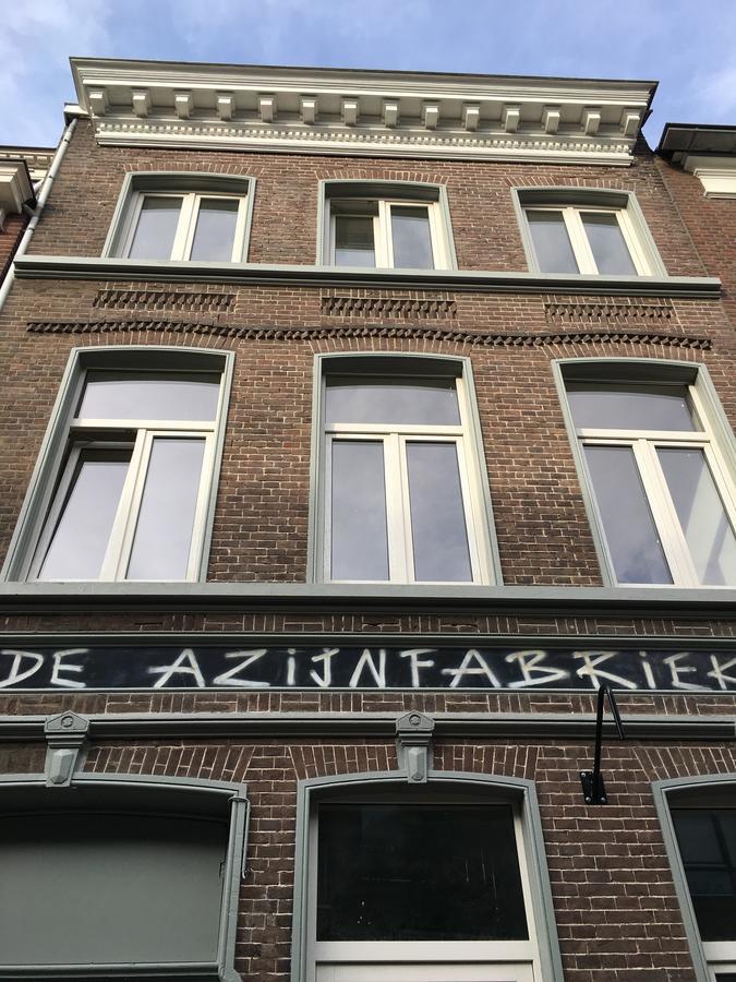 B&B Check Mate Roermond Bagian luar foto
