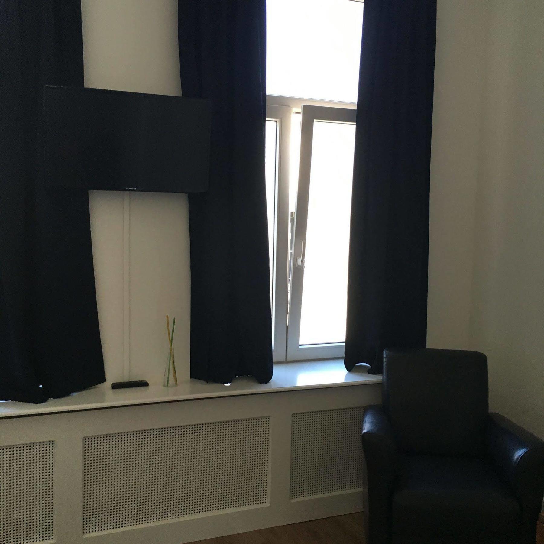 B&B Check Mate Roermond Bagian luar foto
