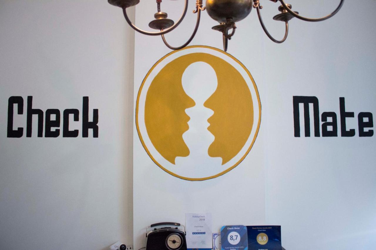 B&B Check Mate Roermond Bagian luar foto