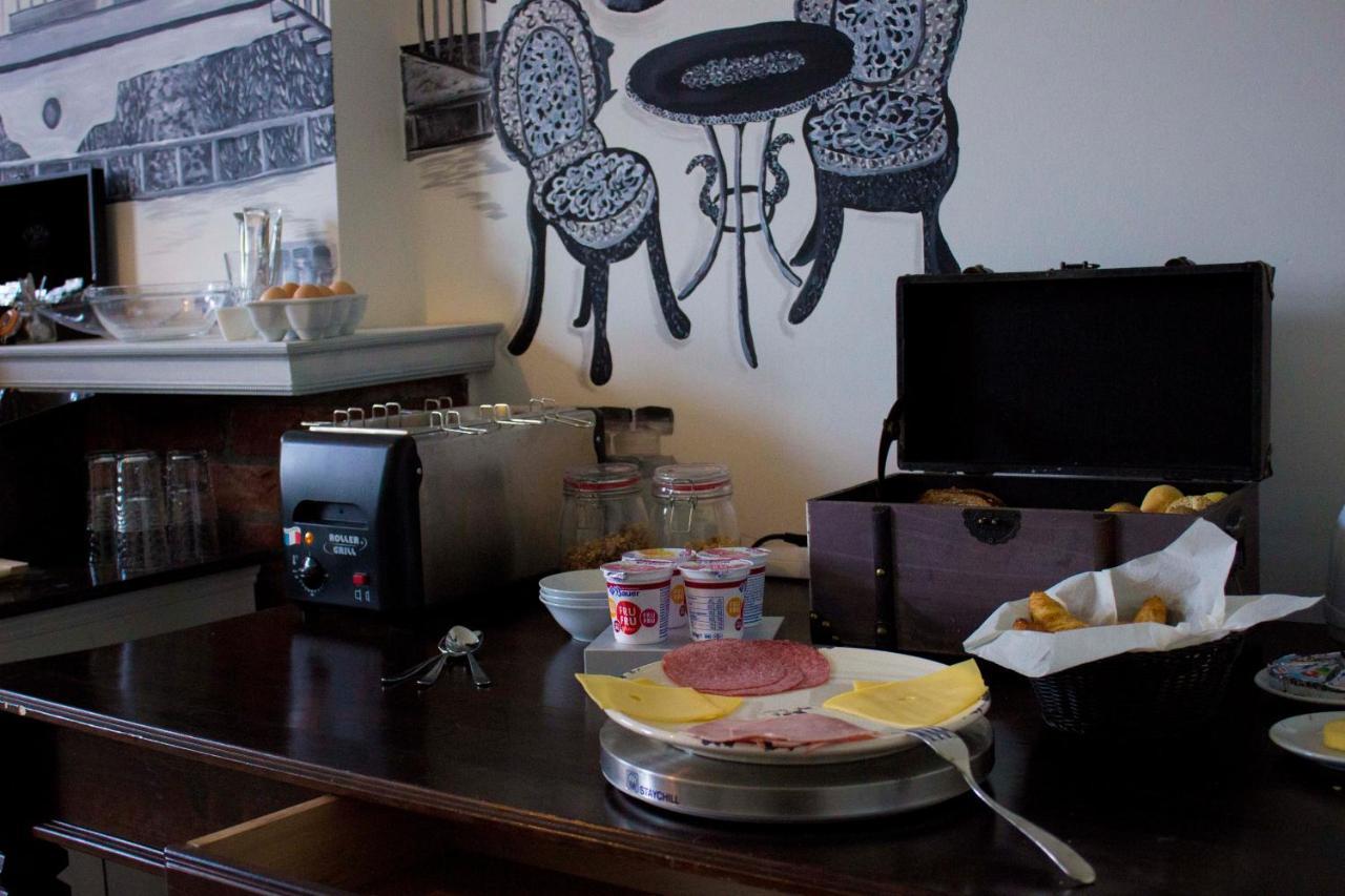 B&B Check Mate Roermond Bagian luar foto