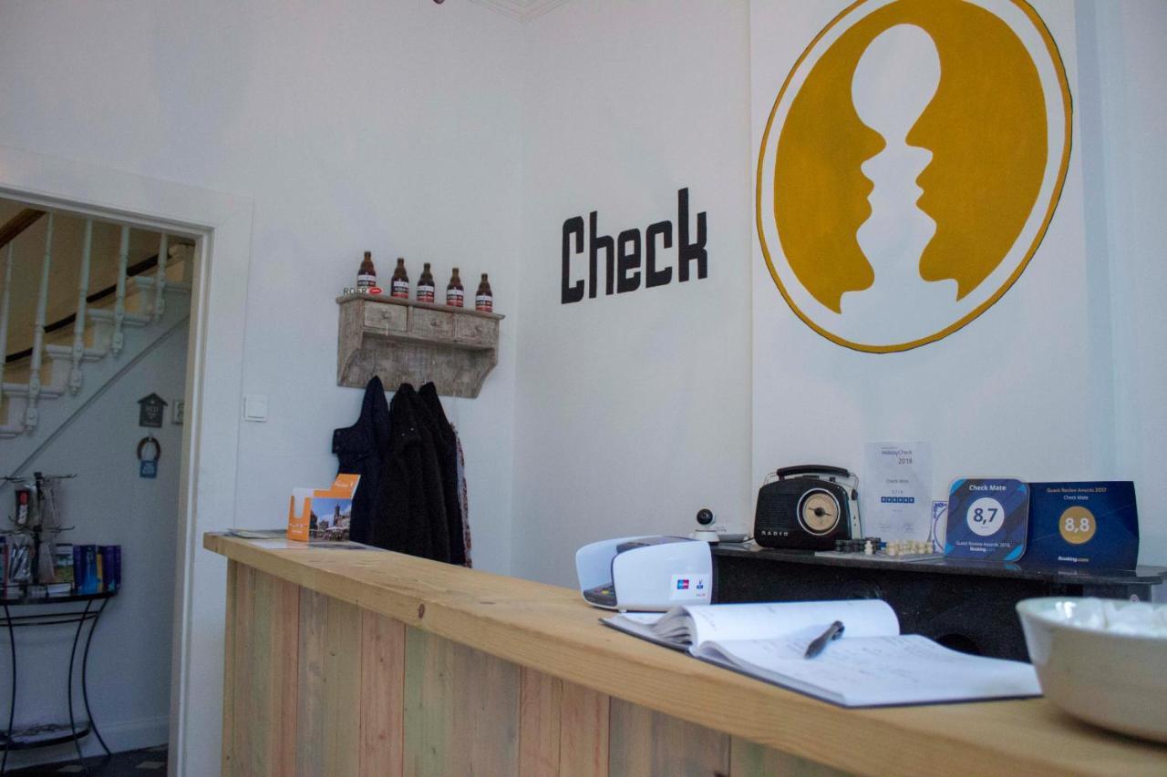 B&B Check Mate Roermond Bagian luar foto